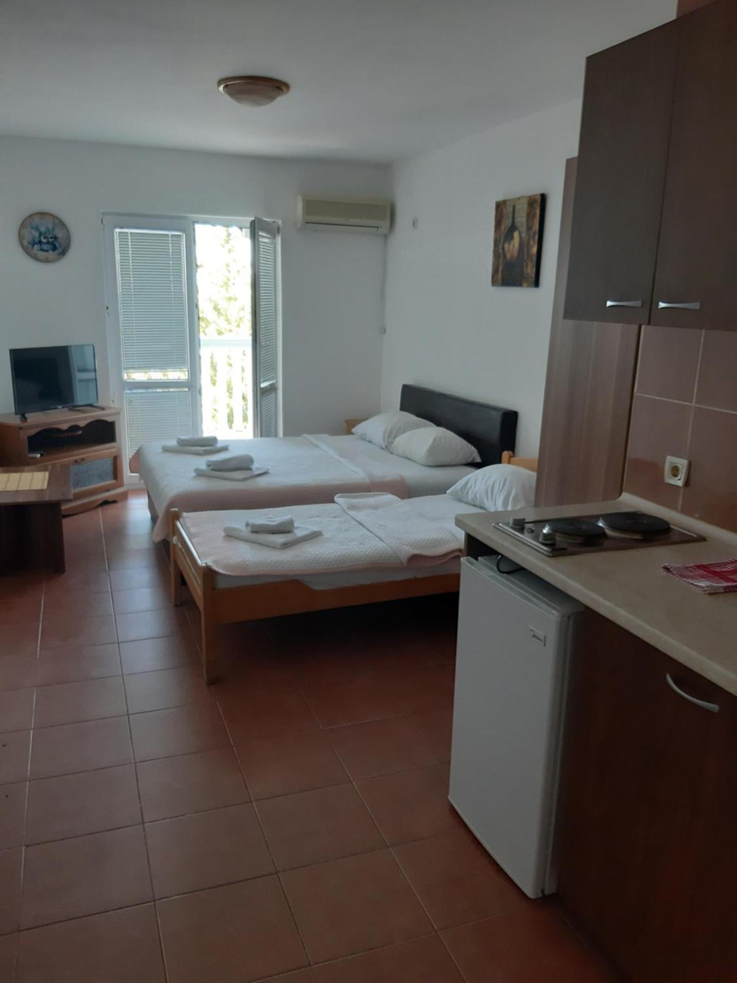 Guest House Perovic Sutomore Rum bild